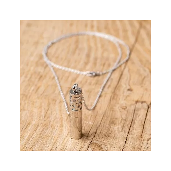 Collier à parfumer avec pendentif cylindrique